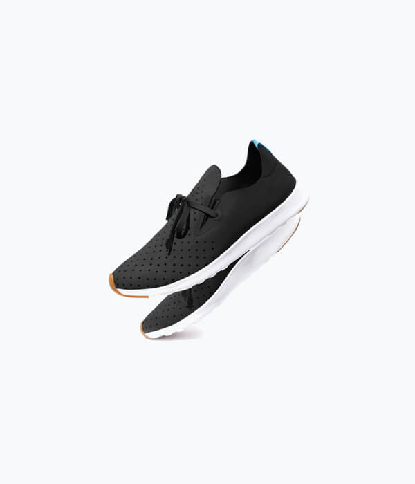 6 Black sneakers — изображение 1